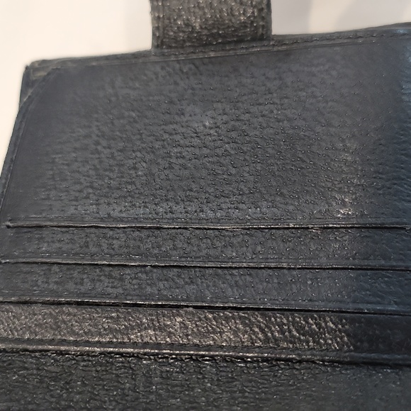 Authentic Gucci short wallet - Picture 9 of 12